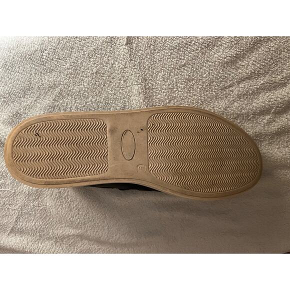 Brighton Medallion Slip On Sneakers Women's Size 9 - Picture 7 of 9